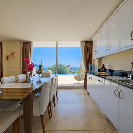 Lumiere 2 Luxurious 4 Bed In Kiziltas With Sea Views Villa