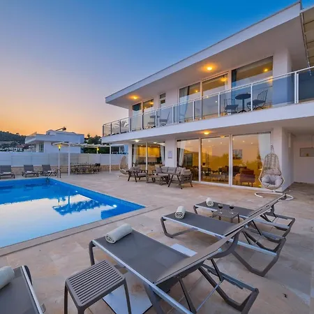 Lumiere 2 Luxurious 4 Bed In Kiziltas With Sea Views *
